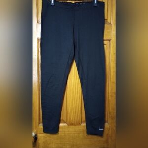 Nike Fit Dry Black, Size M(8-10)